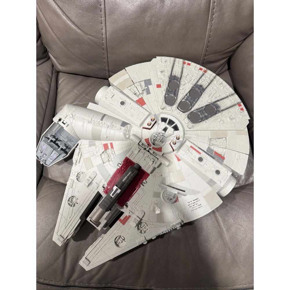 Hasbro Star Wars Millennium Falcon Force Link Toy Vehicle Grey Red B1802